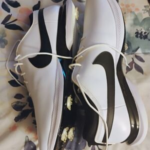 Nike White and Black Athletic Shoes with Sleek Design